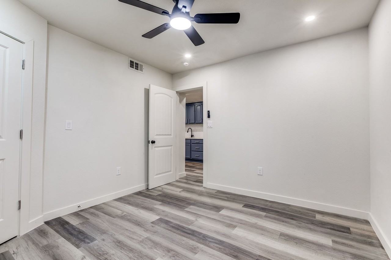 108 Beatrice Ave #102 - Photo 5 of 12