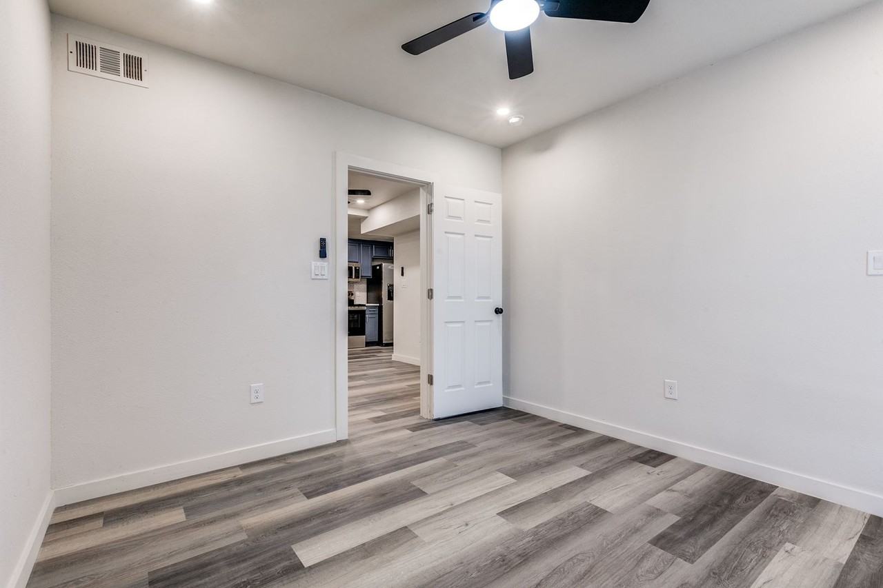 108 Beatrice Ave #102 - Photo 6 of 12