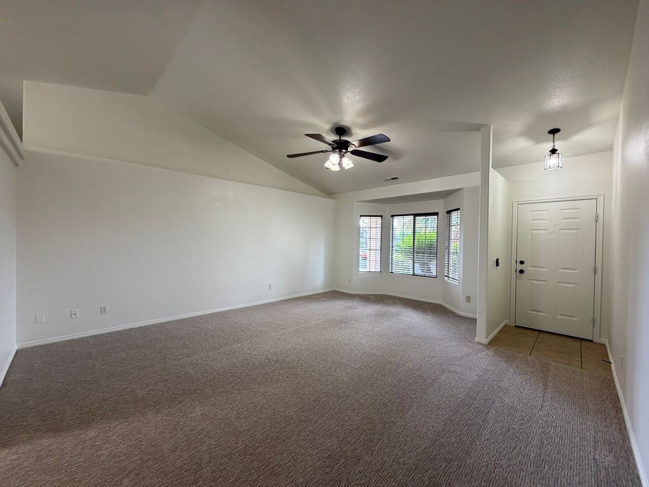 2325 E 350 N - Photo 2 of 28