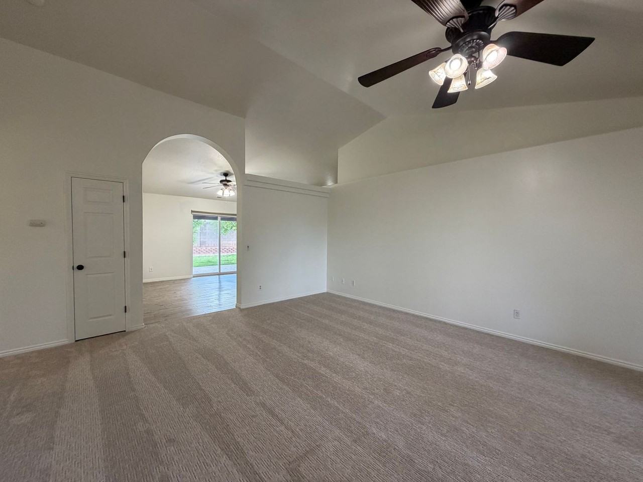 2325 E 350 N - Photo 3 of 28