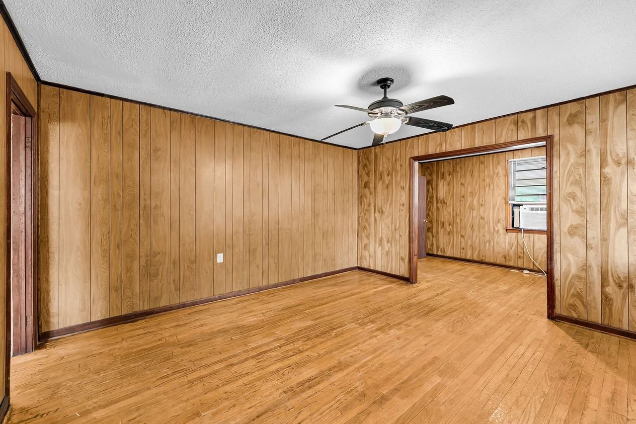 4361 Royal Harbor Rd - Photo 2 of 24