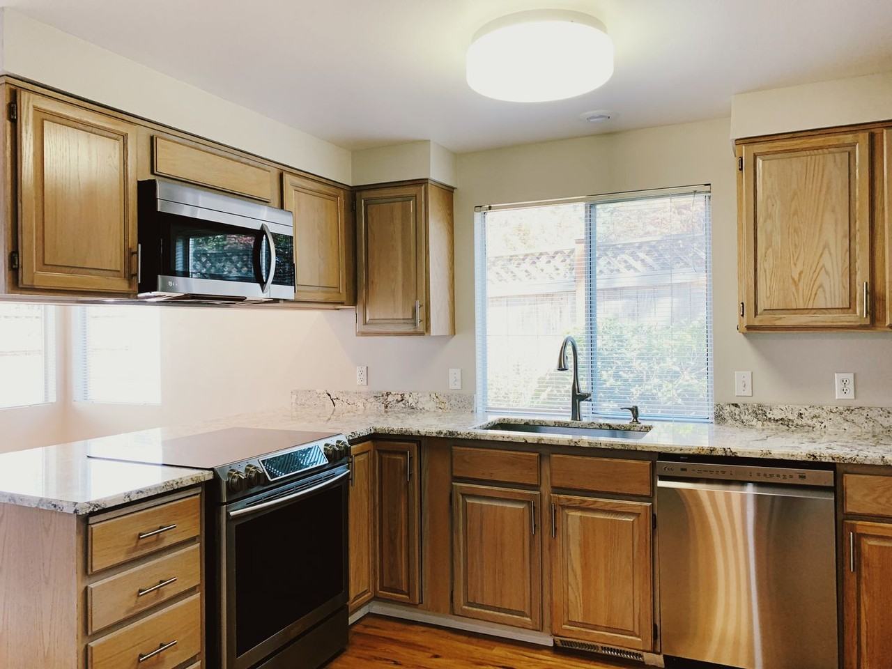 8022 118th Ct Ne #5 - Photo 5 of 25
