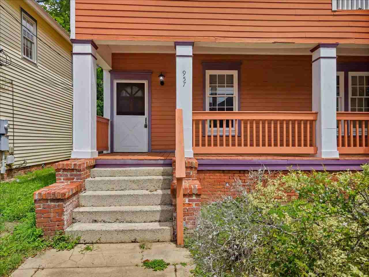 957 New St - Photo 4 of 20