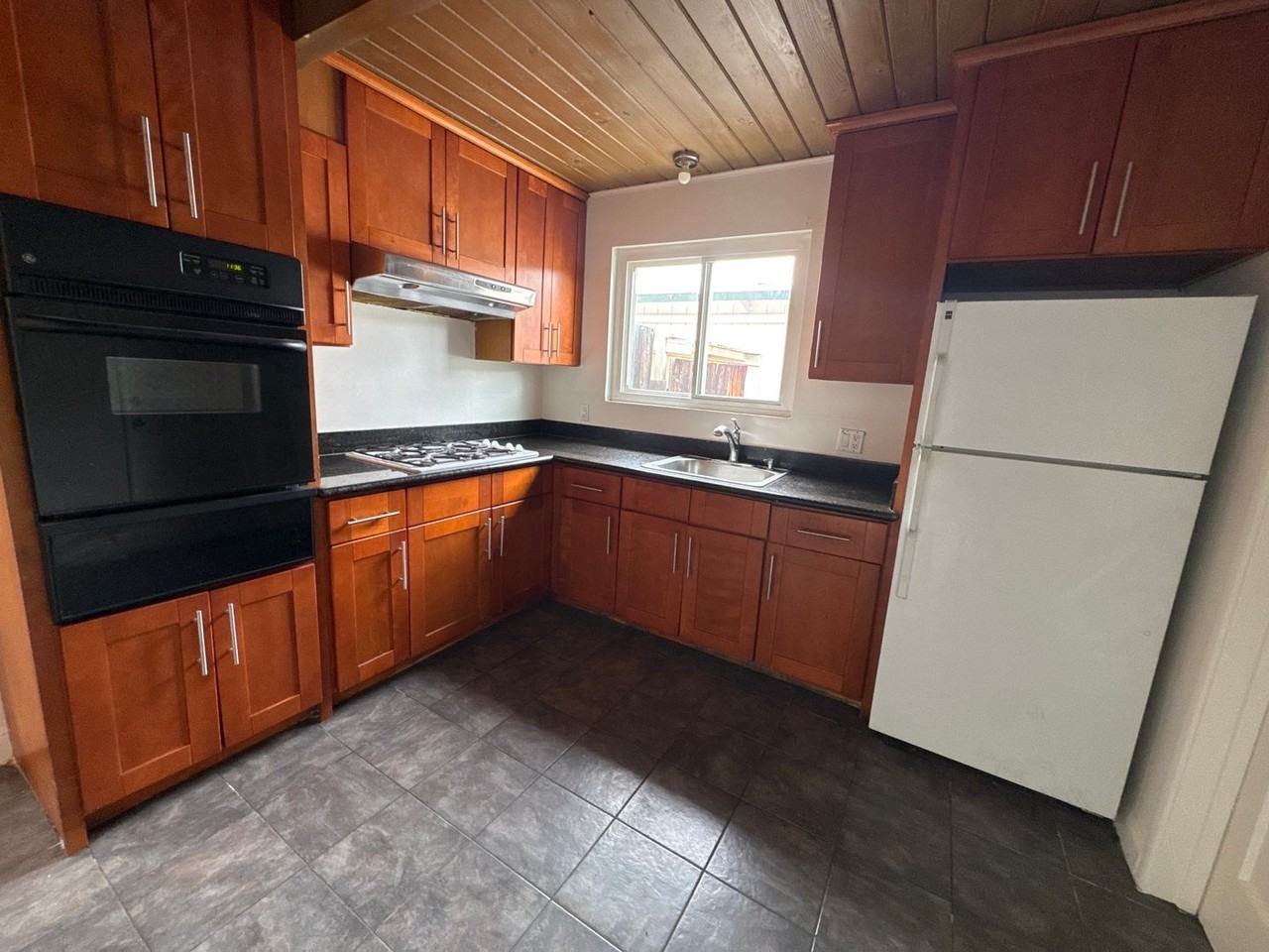 22 Wightman Ct - Photo 7 of 28