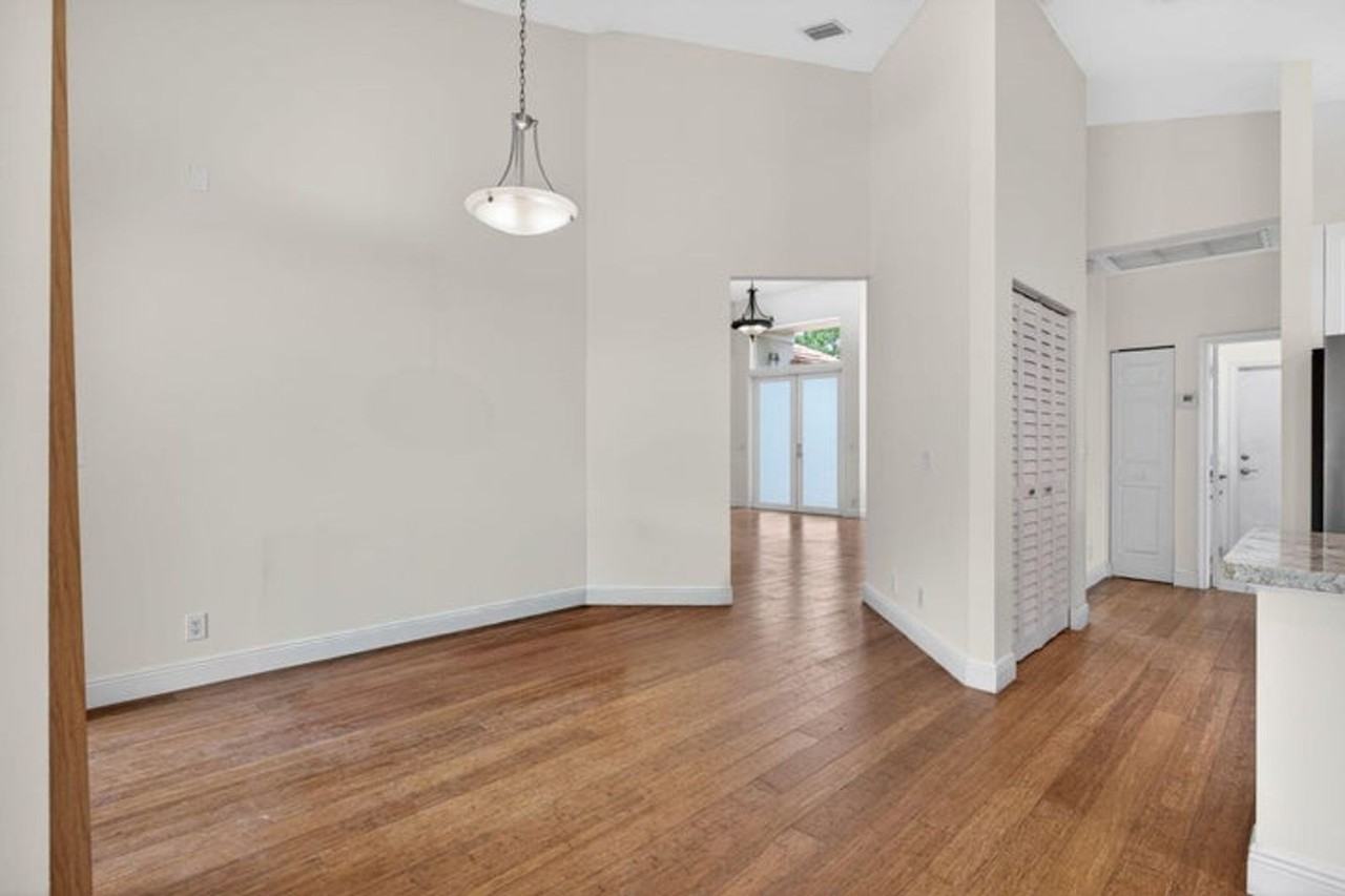10027 Umberland Pl - Photo 5 of 22
