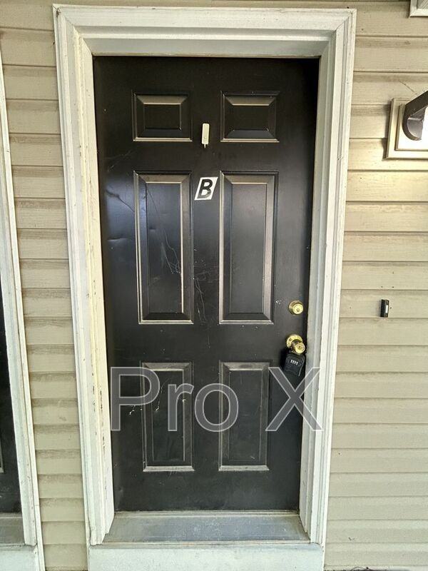 508 E Monroe St - Photo 2 of 12