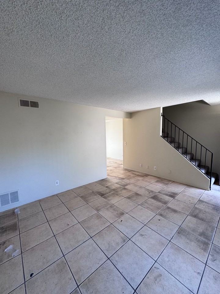 530 S I St #2 - Photo 4 of 18