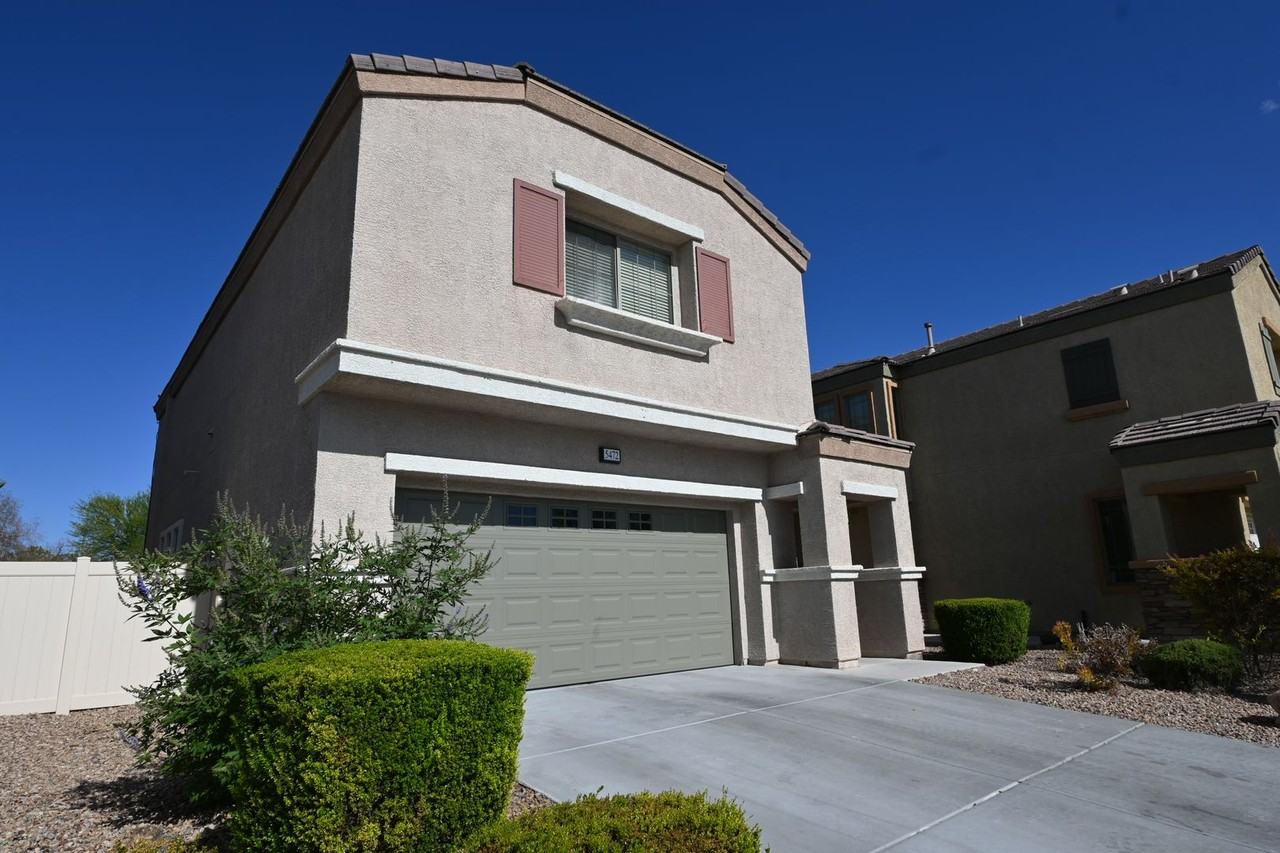 5472 Overlook Valley St - Photo 3 of 45