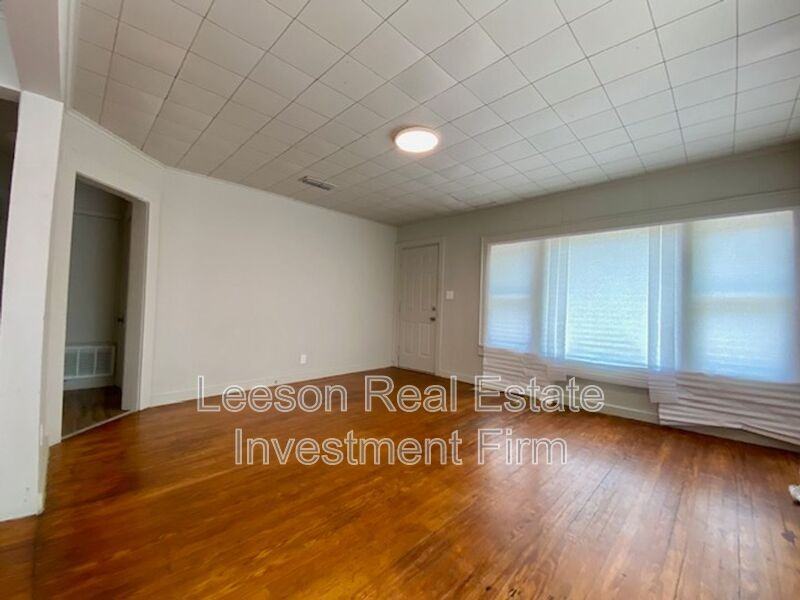 1416 Natalie St - Photo 5 of 19