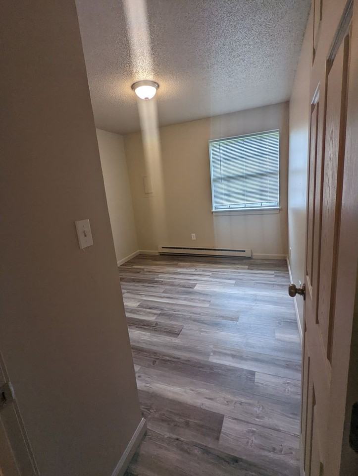 2919 Leeway Dr #B - Photo 4 of 9