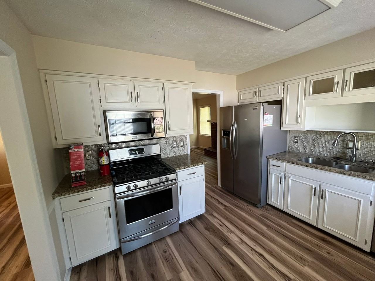 6016 Harvest Dr - Photo 3 of 26