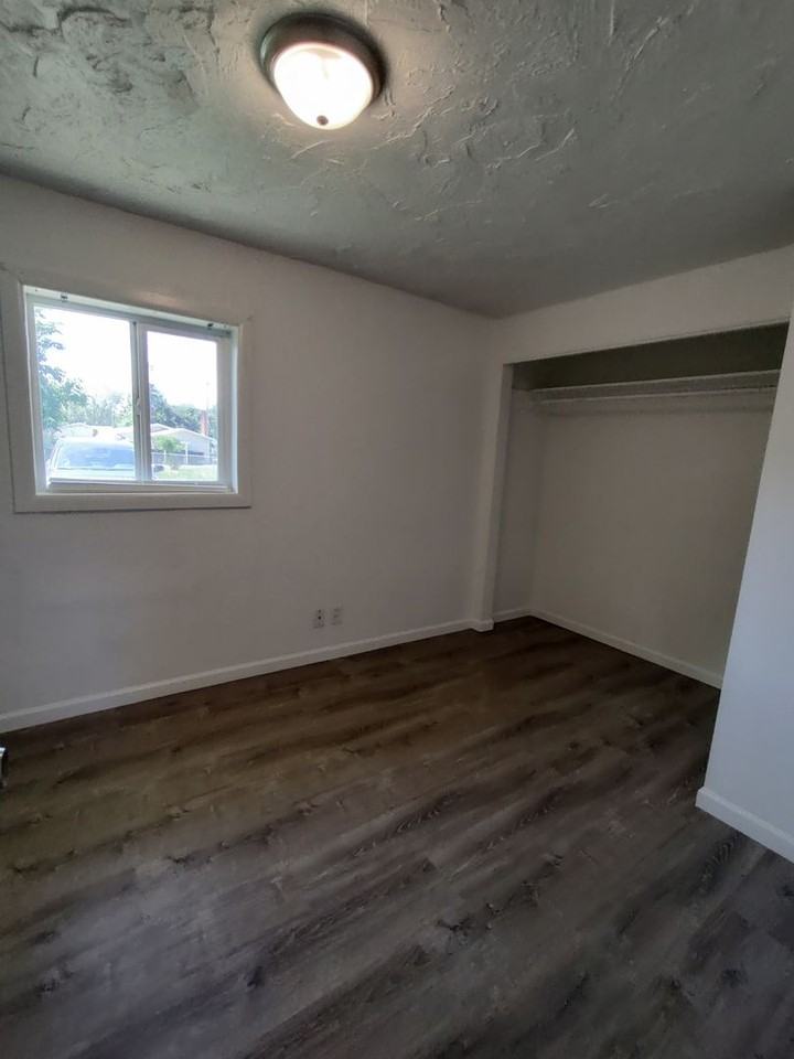 3619 Cannon Ave - Photo 4 of 10
