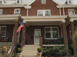 featured image of 2423 39th Pl Nw ##Nw