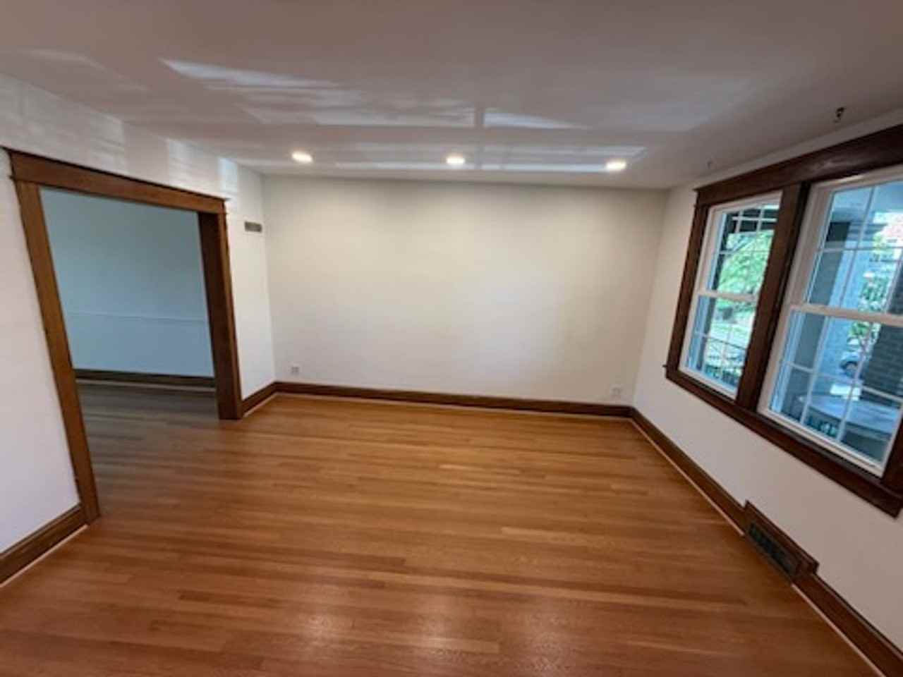 2423 39th Pl Nw ##Nw - Photo 5 of 37
