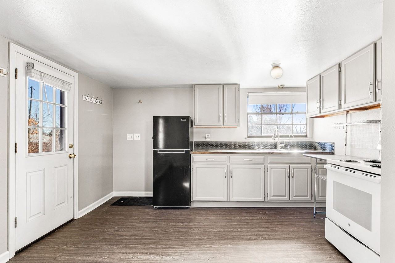 5509 1/2 W 26th Ave - Photo 2 of 9