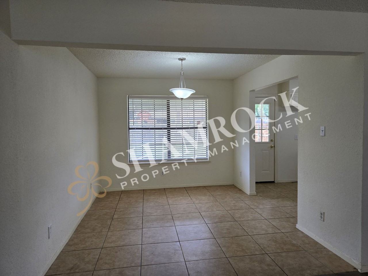 10709 Apache Dr - Photo 5 of 17