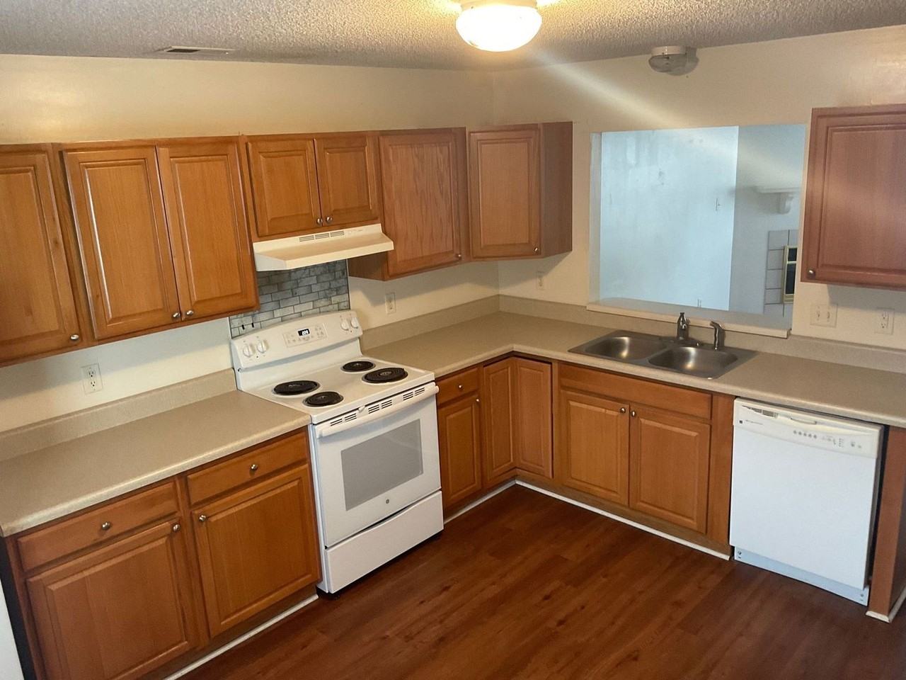 980 W Pueblo Dr - Photo 6 of 24
