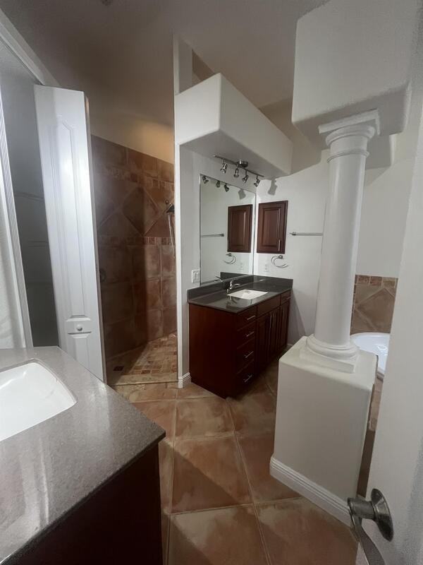 2119 Montclair Dr - Photo 6 of 13