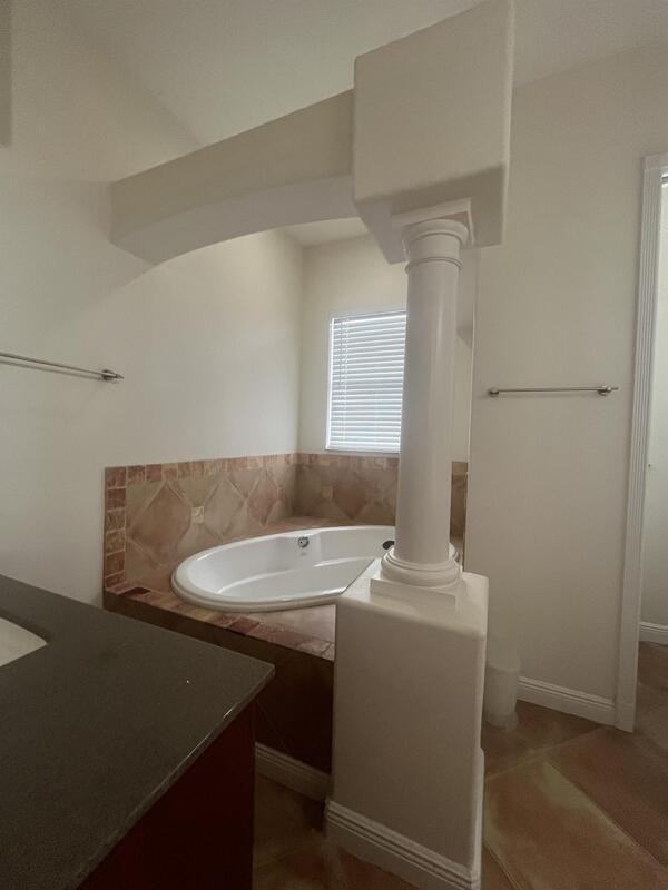2119 Montclair Dr - Photo 7 of 13