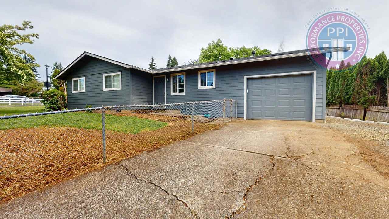 18230 Seaman St - Photo 4 of 29