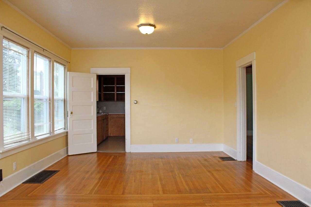 2257 Se 43rd Ave - Photo 7 of 30