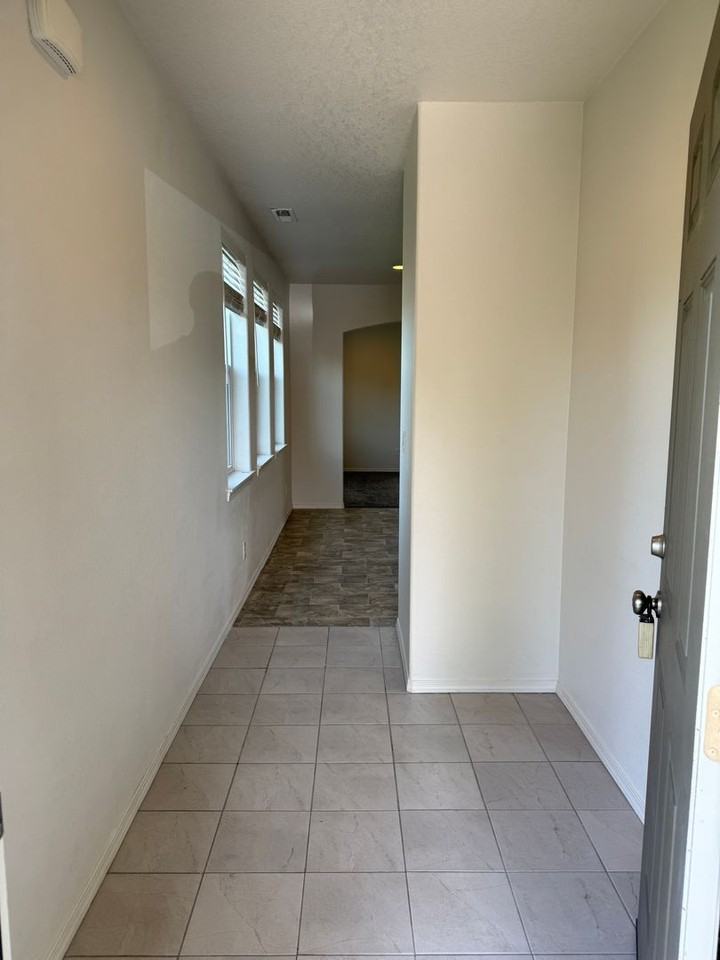 53 Hillview 1 - Photo 6 of 36