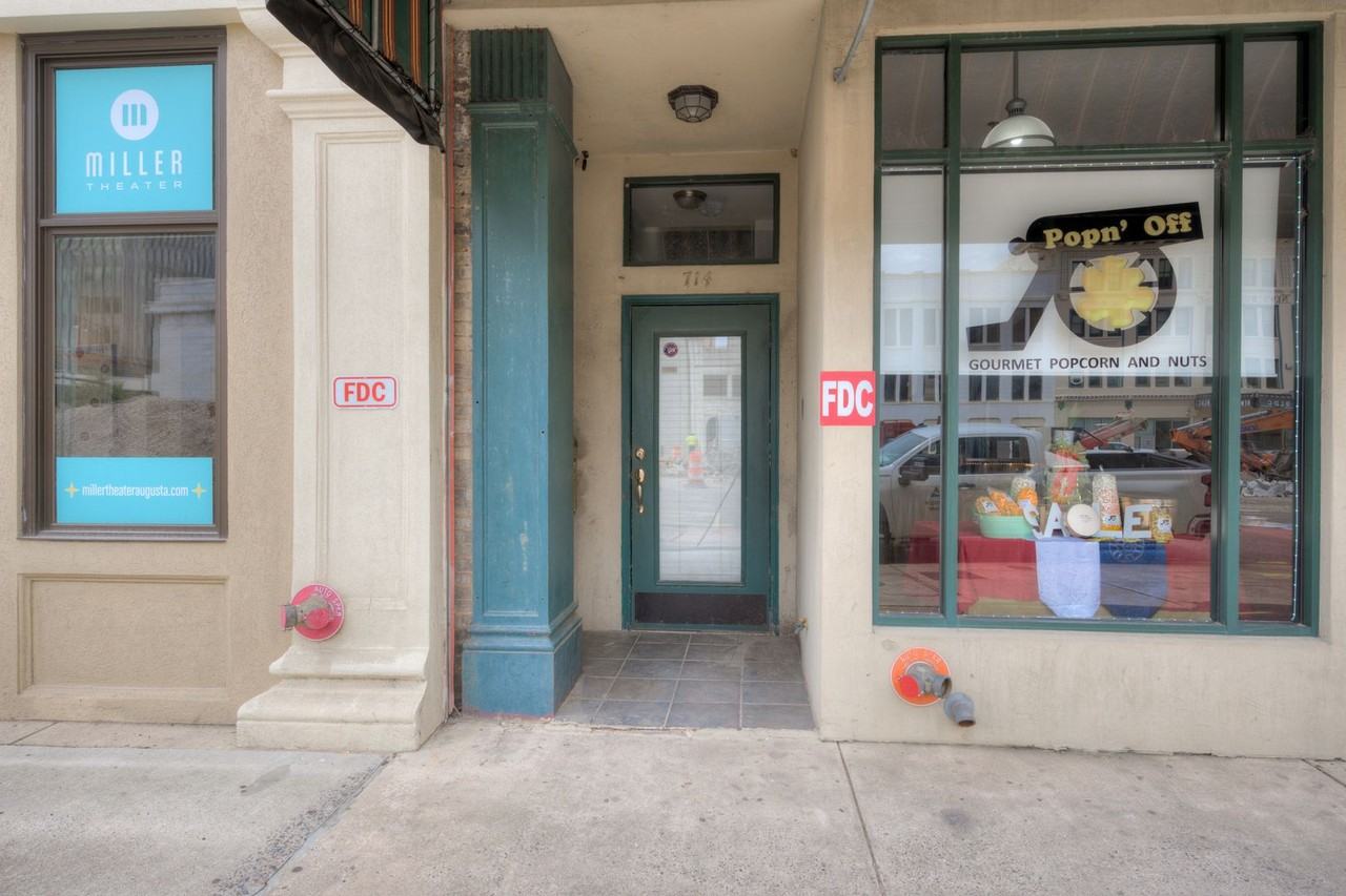 714 Broad St - Photo 2 of 23