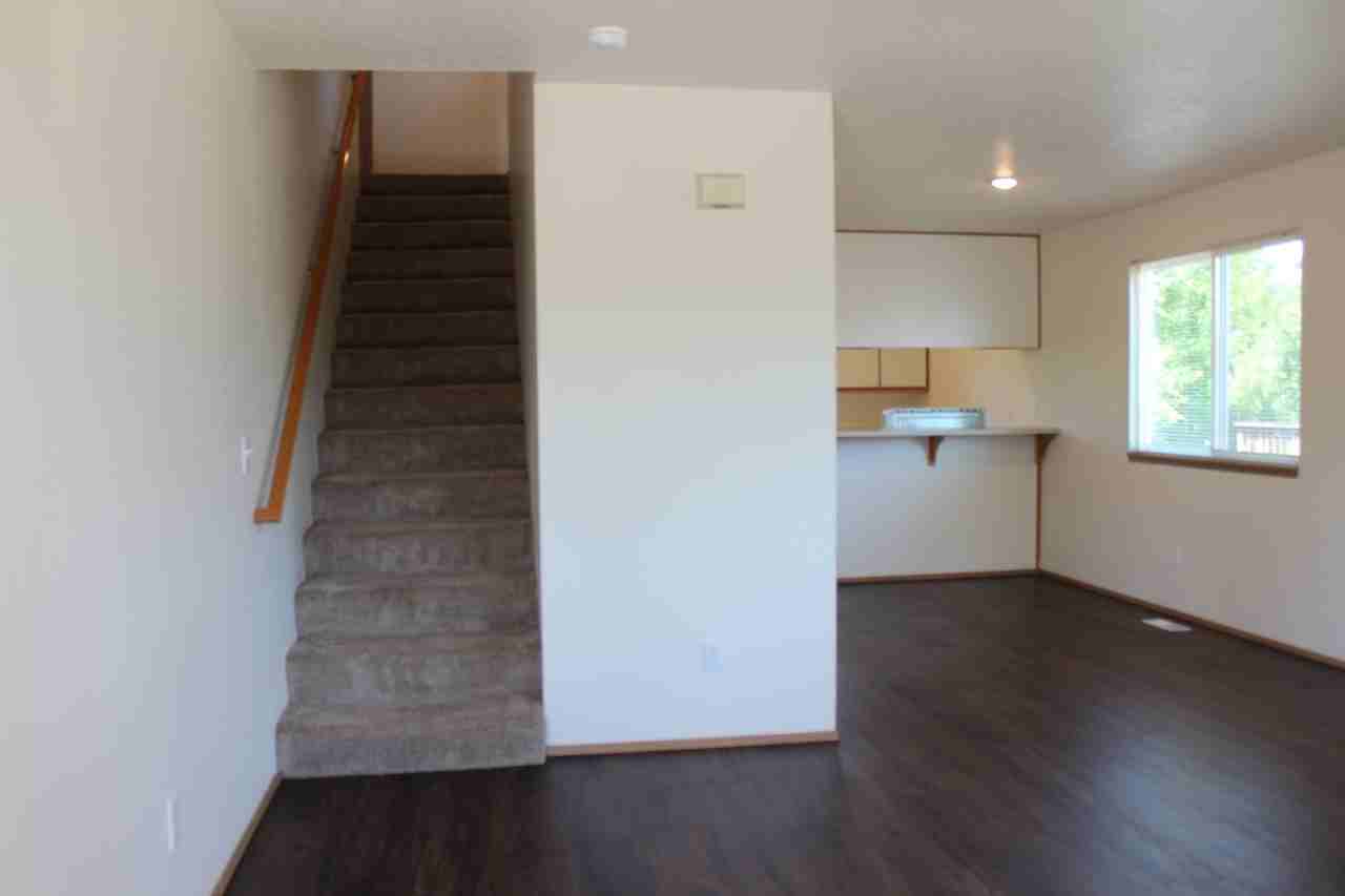 52613 Nw 4th St - Photo 3 of 19