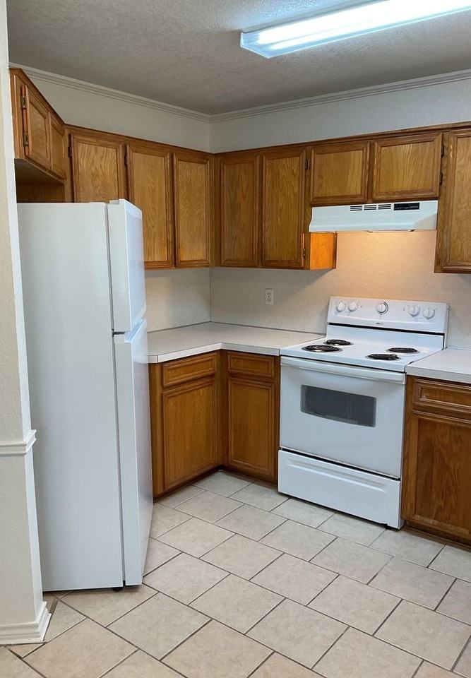 2509 Lain Dr - Photo 3 of 22