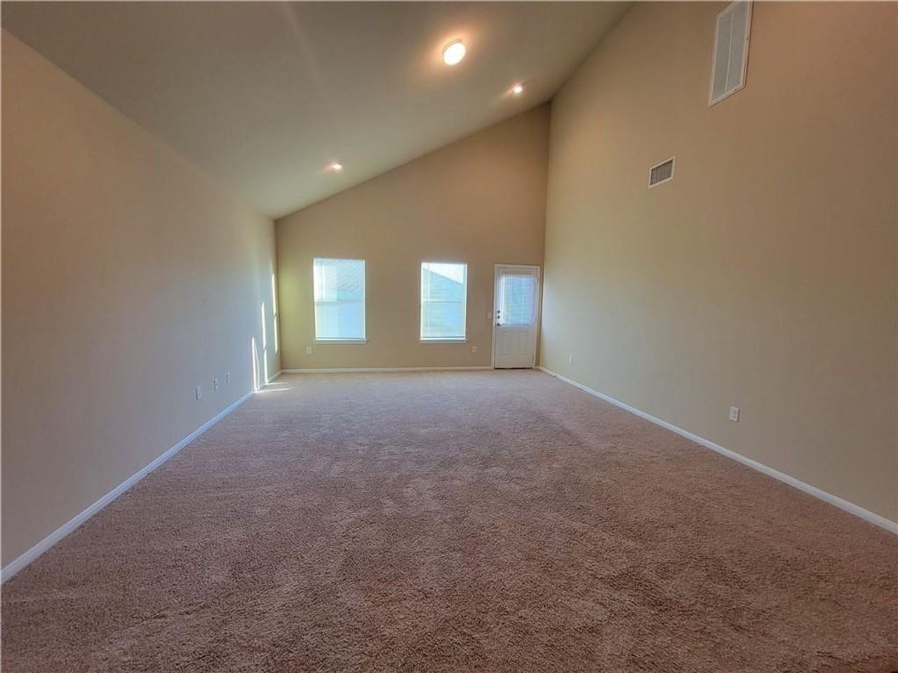 408 Luna Vista Dr - Photo 6 of 26