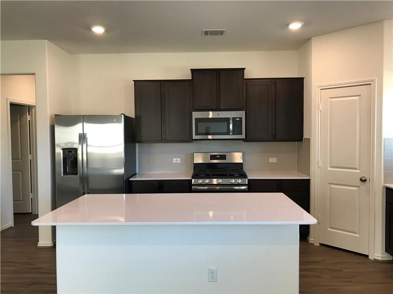 720 Mallow Rd - Photo 3 of 22