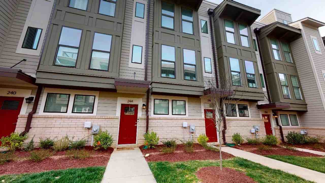 244 Uptown West Dr - Photo 2 of 21
