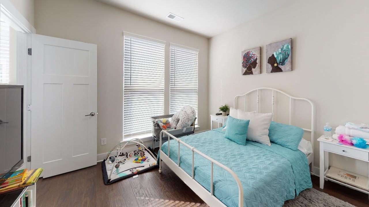 244 Uptown West Dr - Photo 5 of 21