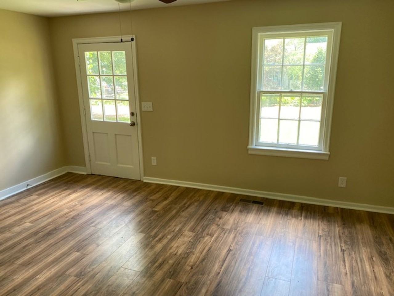 2112 Sycamore St Sw - Photo 5 of 12