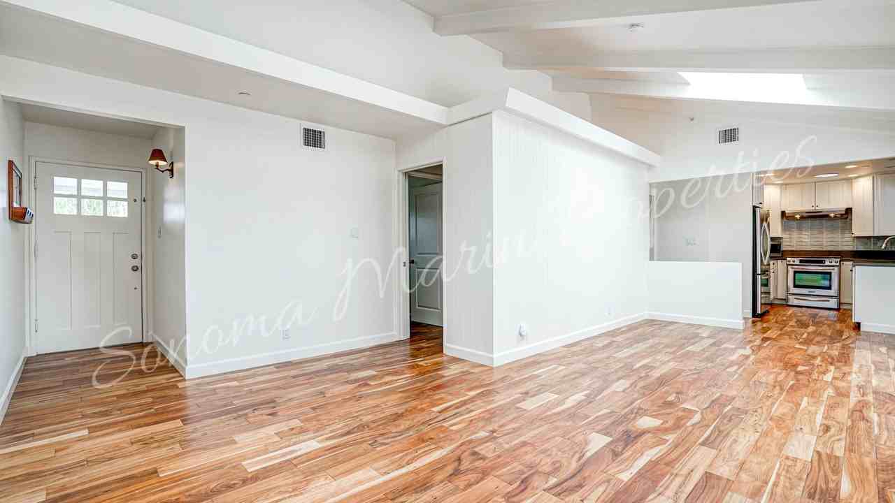 269 Karen Way - Photo 3 of 34