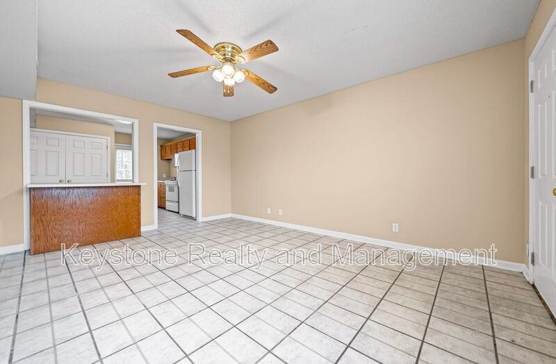 3285 Tower Dr - Photo 5 of 16