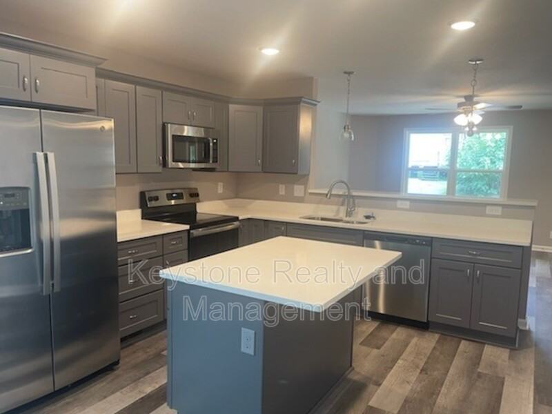 718 Perkins Ave - Photo 2 of 6