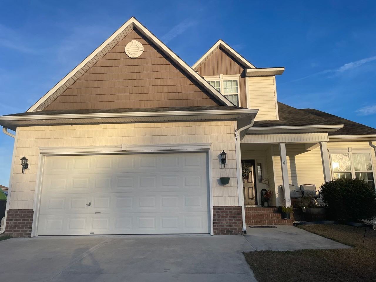 407 Sundown Ct - Photo 2 of 37