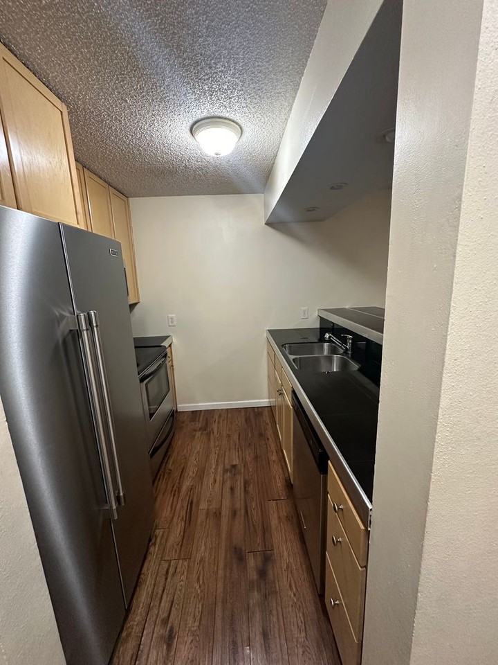 2707 Valmont Rd #112B - Photo 2 of 6