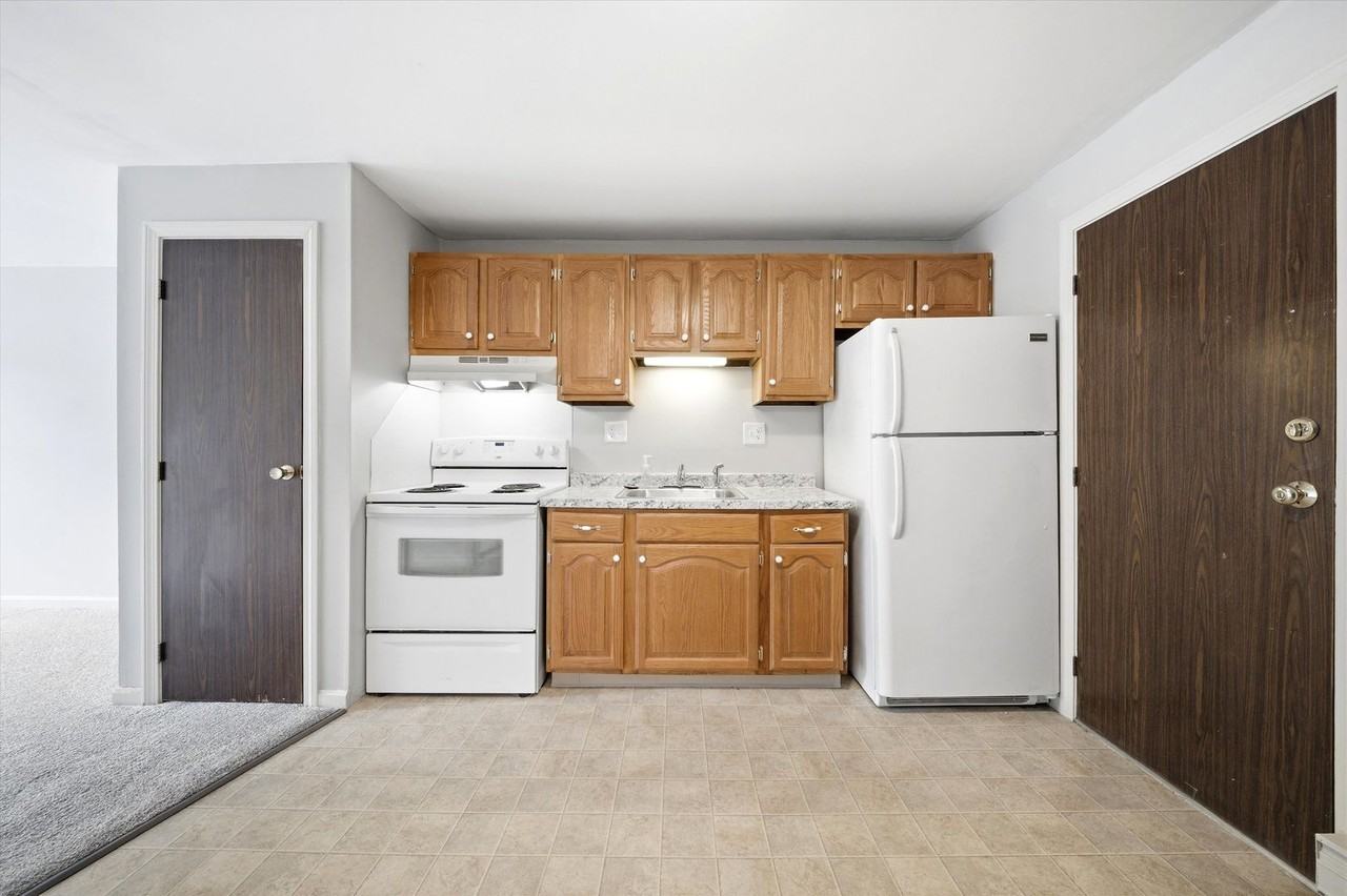 504 River Rd - Photo 3 of 18