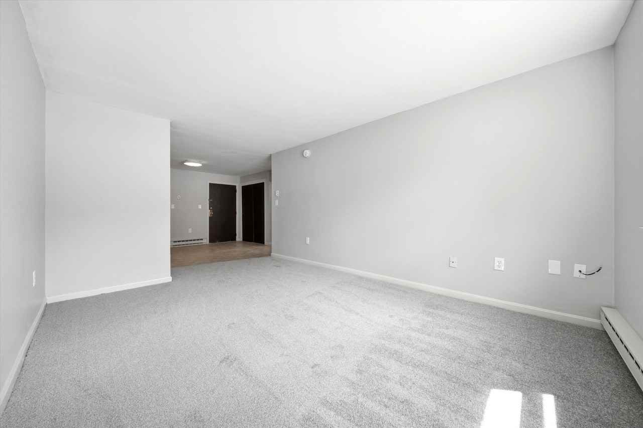 504 River Rd - Photo 7 of 18