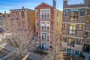 featured image of 1103 W Cornelia Ave