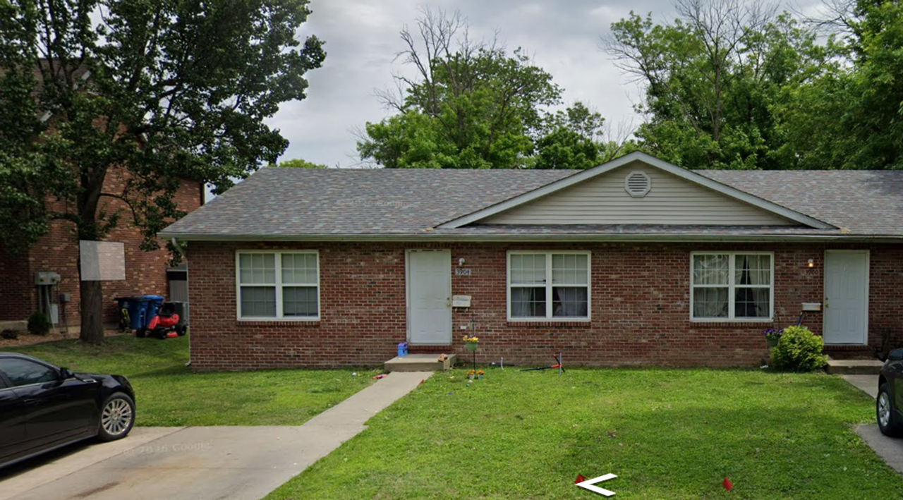 3904 Village Ln