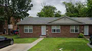 featured image of 3904 Village Ln