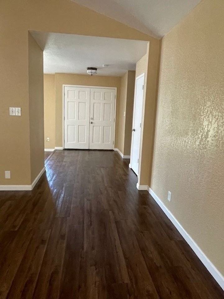 17677 Kram Ct - Photo 7 of 32