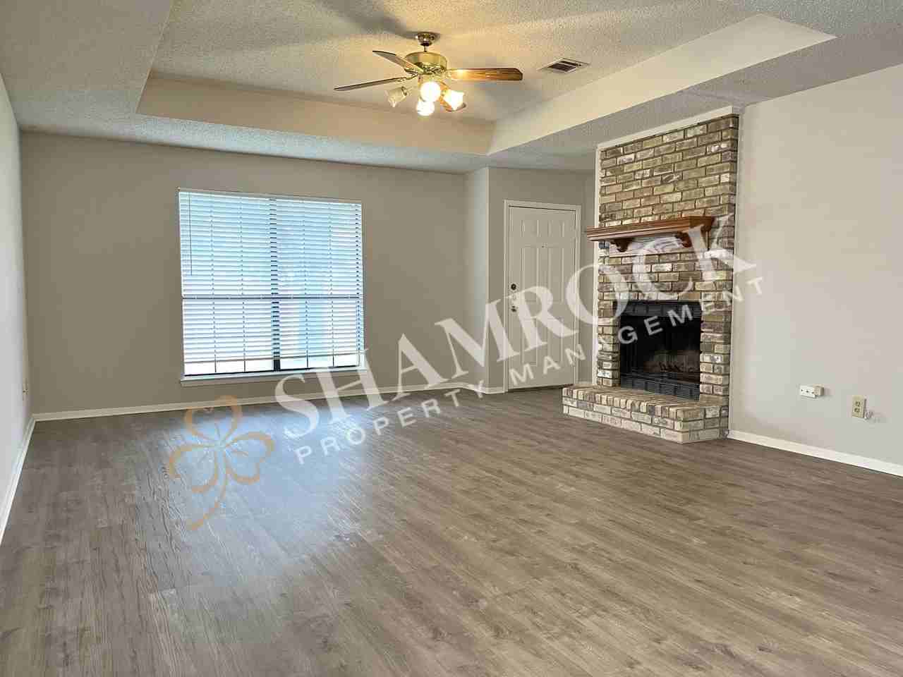 9004 Regal Dr - Photo 2 of 15