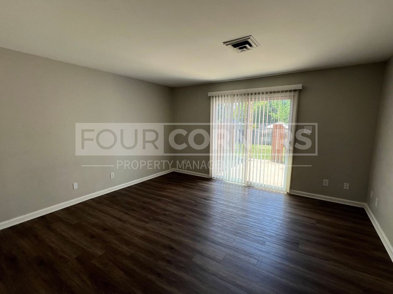 2305 Vanstory St - Photo 5 of 9