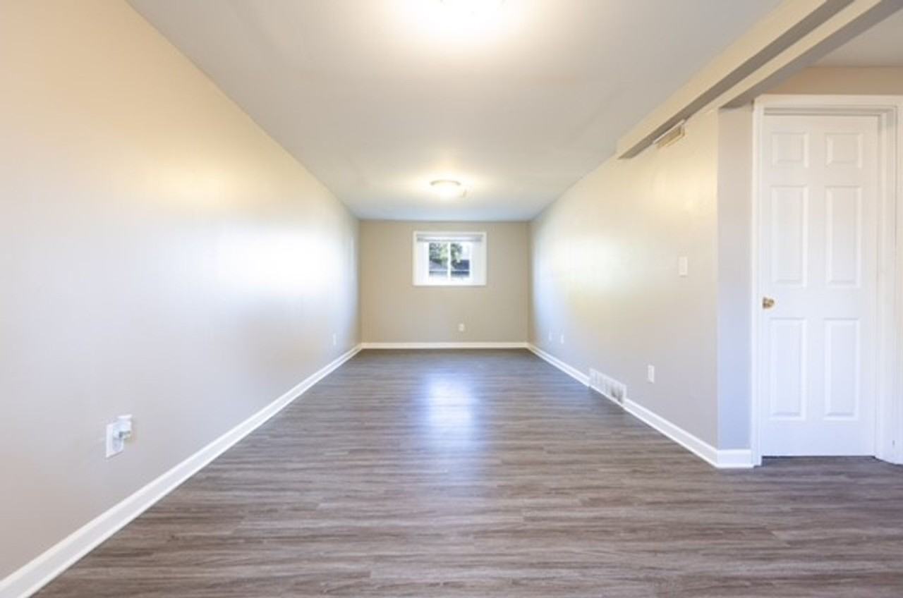 2859 Falcon Bridge Dr - Photo 3 of 27