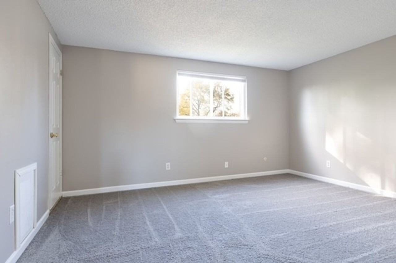 2859 Falcon Bridge Dr - Photo 5 of 27
