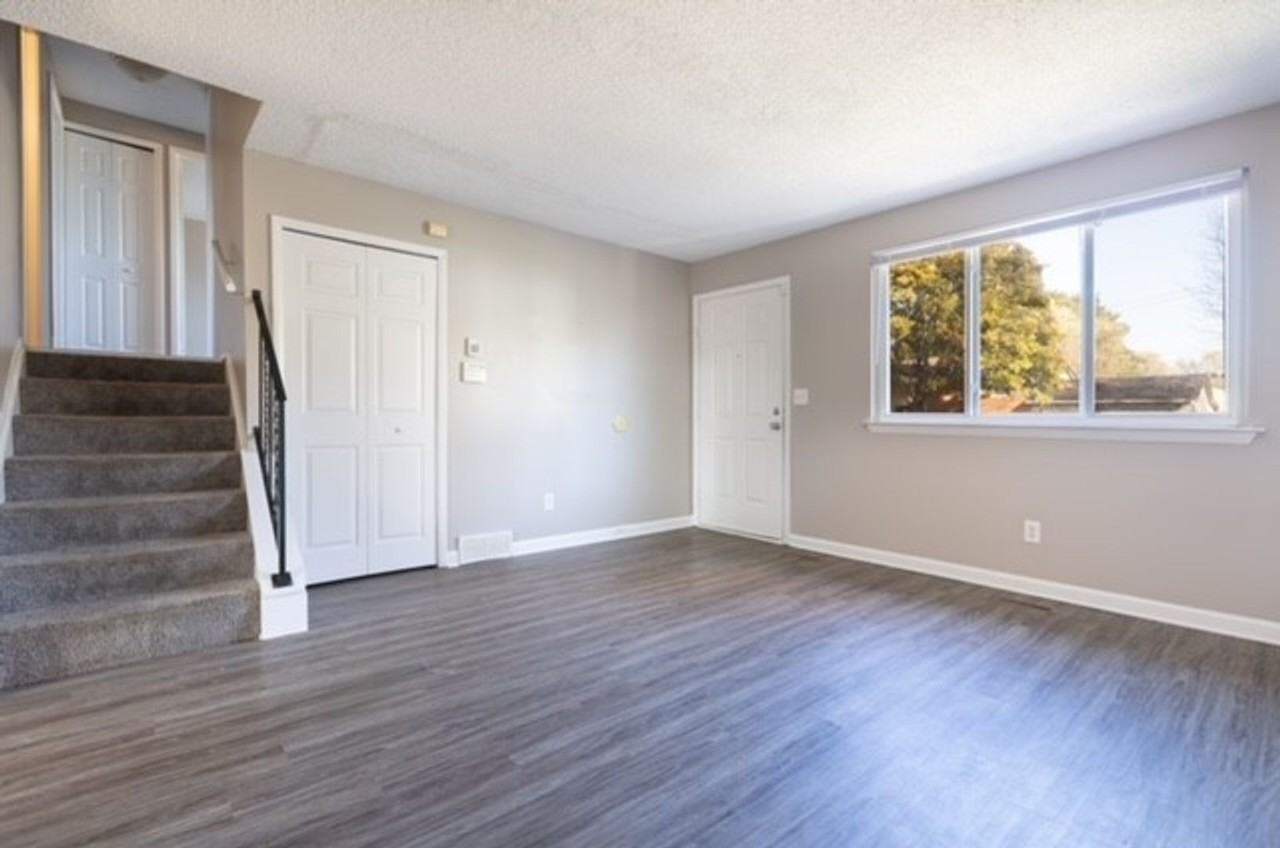 2859 Falcon Bridge Dr - Photo 6 of 27
